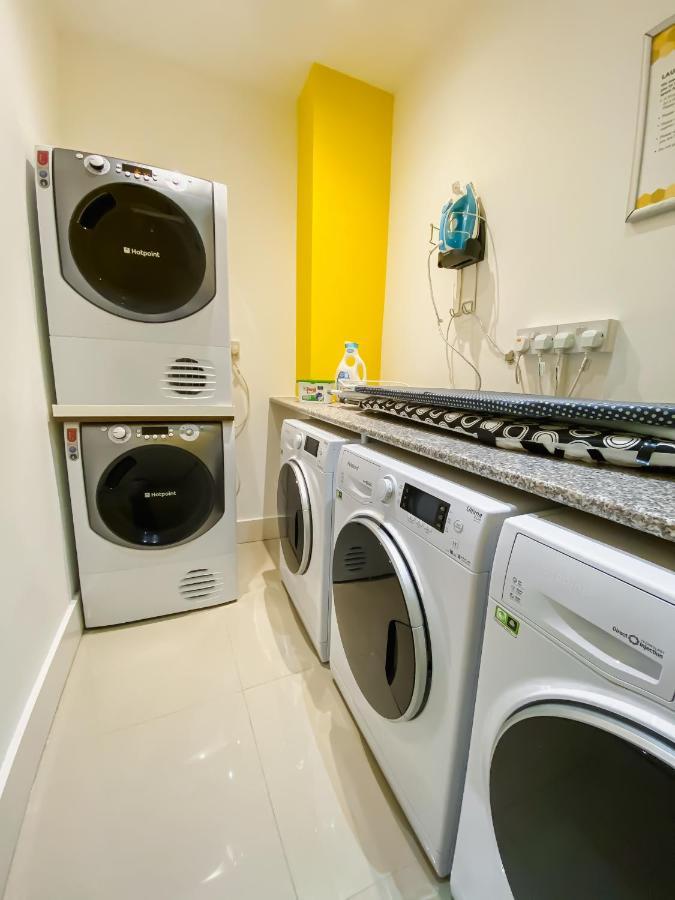 Titiwangsa One Accomodation At Paddington Londen Buitenkant foto